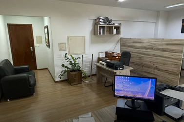 Sala Comercial &agrave; venda - 54m&sup2; - Zona I