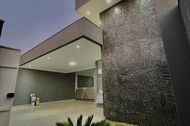 Casa &agrave; venda - 160m&sup2; - Jardim Cima