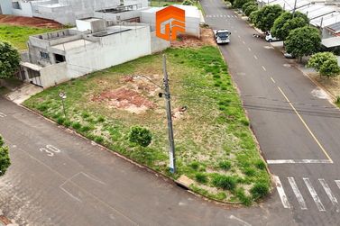 Terreno &agrave; venda - 333m&sup2; - Jardim Colorado