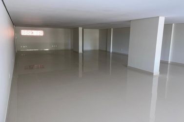 Sala Comercial para alugar - 404m&sup2; - Zona III