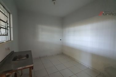 Sal&atilde;o Comercial para alugar - 1000m&sup2; - Rodovia