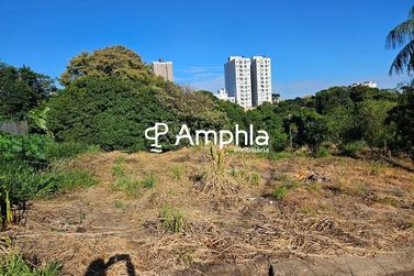 Terreno &agrave; venda - 300m&sup2; - Country