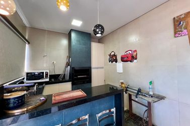 Casa &agrave; venda - 200m&sup2; - Zona IV