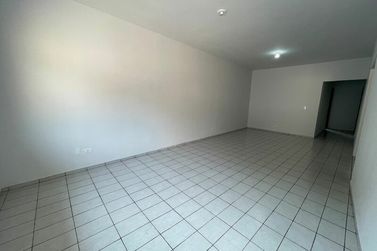 Casa &agrave; venda - 299m&sup2; - Zona IV