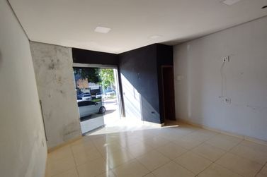 Sal&atilde;o Comercial para alugar - 30m&sup2; - Zona I