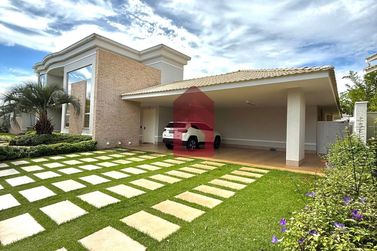 Casa &agrave; venda - 688m&sup2; - Condom&iacute;nio Residencial Soleil