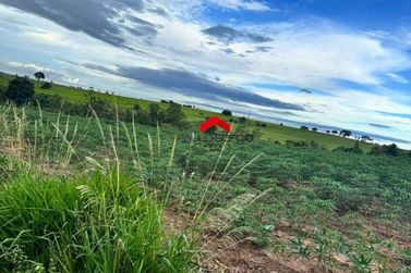 Ch&aacute;cara &agrave; venda - 121m&sup2; - Jardim Universit&aacute;rio