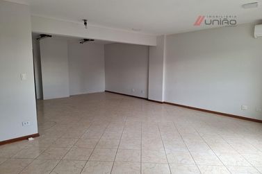 Sal&atilde;o Comercial &agrave; venda - 90m&sup2; - Zona 1