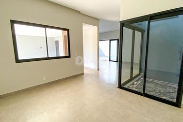 Casa &agrave; venda - 185m&sup2; - Condom&iacute;nio Jardins de Versailles