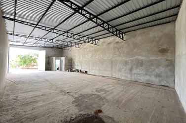 Sal&atilde;o Comercial &agrave; venda - 201m&sup2; - Jardim Aeroporto II