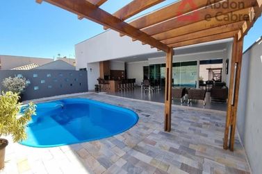 Casa &agrave; venda - 233m&sup2; - Jardim Global