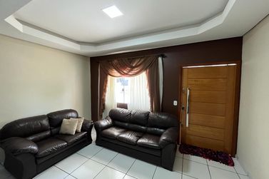 Casa &agrave; venda - 360m&sup2; - Jardim Indai&aacute;