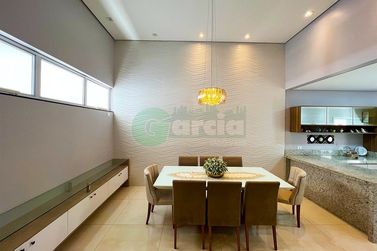 Casa &agrave; venda - 330m&sup2; - .