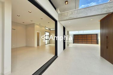 Casa &agrave; venda - 180m&sup2; - Recanto Tropical