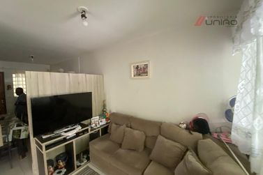 Casa &agrave; venda - 74m&sup2; - Jardim Imperial I