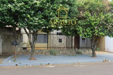 Casa &agrave; venda - 150m&sup2; - Jardim Tropical