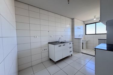 Apartamento para alugar - 67m&sup2; - Pra&ccedil;a H&ecirc;nio Romagnolli