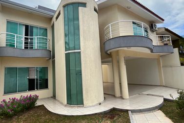 Sobrado &agrave; venda - 360m&sup2; - Zona III