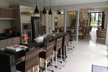 Casa &agrave; venda - 320m&sup2; - Residencial Ecoville