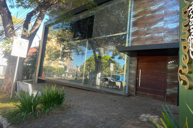 Sal&atilde;o Comercial para alugar - 432m&sup2; - Zona III