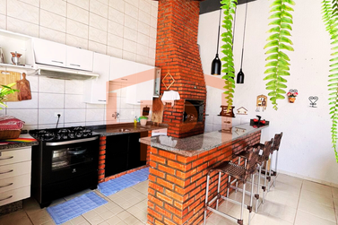 Sobrado &agrave; venda - 188m&sup2; - Zona II