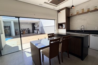 Casa &agrave; venda - 200m&sup2; - Parque Cidade Jardim
