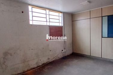 Sal&atilde;o Comercial para alugar - 240m&sup2; - Zona I
