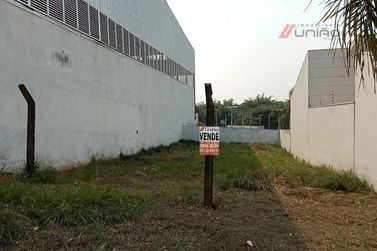 Terreno &agrave; venda - 360m&sup2; - Jardim Harmonia