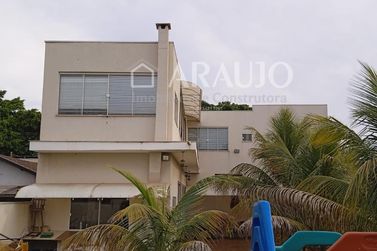 Sobrado &agrave; venda - 395m&sup2; - Serra dos Dourados