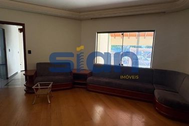 Casa para alugar - 350m&sup2; - Zona III