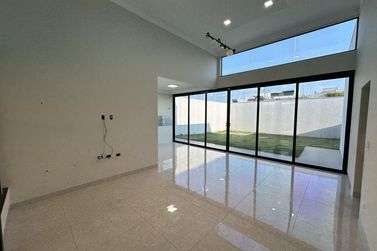 Casa &agrave; venda - 150m&sup2; - Parque Interlagos II