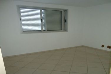 Apartamento &agrave; venda - 66m&sup2; - Zona II