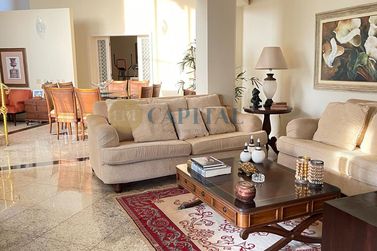 Casa &agrave; venda - 700m&sup2; - Jardim Harmonia