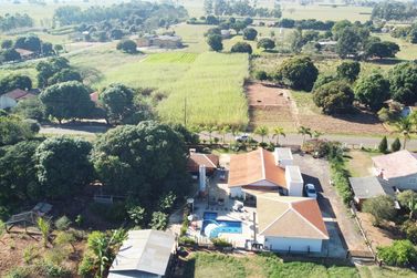 S&iacute;tio &agrave; venda - 200m&sup2; - &Aacute;rea Rural de Umuarama