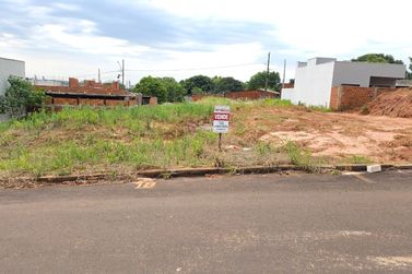 Terreno &agrave; venda - 136m&sup2; - JARDIM PIMENTEL II