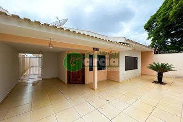 Casa &agrave; venda - 360m&sup2; - Jardim Harmonia