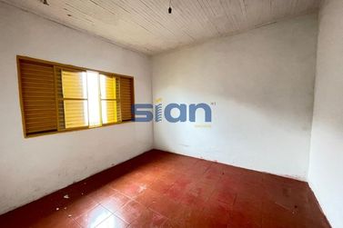 Casa &agrave; venda - 490m&sup2; - Zona VII