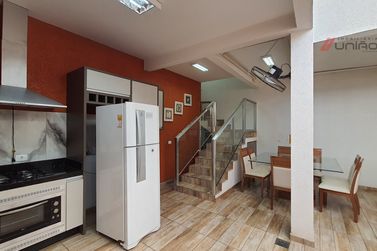 Casa &agrave; venda - 128m&sup2; - Jardim Santa Clara