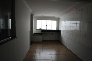 Casa &agrave; venda - 180m&sup2; - Zona V