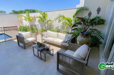 Casa &agrave; venda - 315m&sup2; - RESID. ROYAL GARDEN