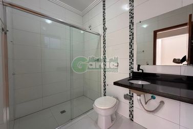Casa para alugar - Jardim Cima