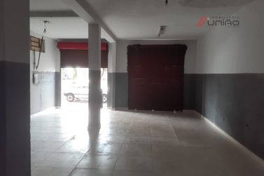 Sal&atilde;o Comercial para alugar - 120m&sup2; - Zona V