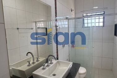 Casa para alugar - 360m&sup2; - Jardim Tamoio