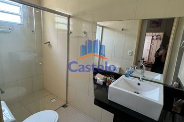 Casa &agrave; venda - 150m&sup2; - ZONA II