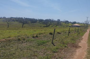 S&iacute;tio &agrave; venda - 16000m&sup2; - Antartica