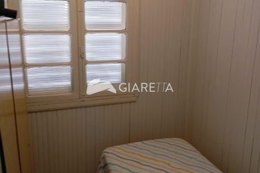 Casa &agrave; venda - 210m&sup2; - CENTRO