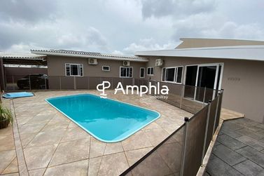 Casa &agrave; venda - 230m&sup2; - Neva