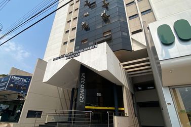 Sal&atilde;o Comercial &agrave; venda - Zona I
