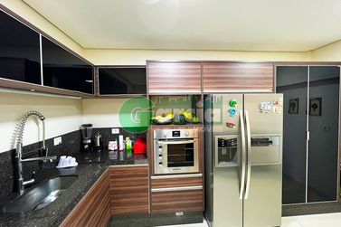 Apartamento &agrave; venda - 175m&sup2; - Zona I