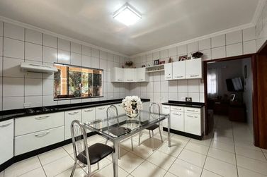 Ch&aacute;cara &agrave; venda - 